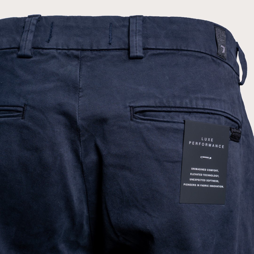 Comfort Sateen Chino Short - Deep Navy - Image 3